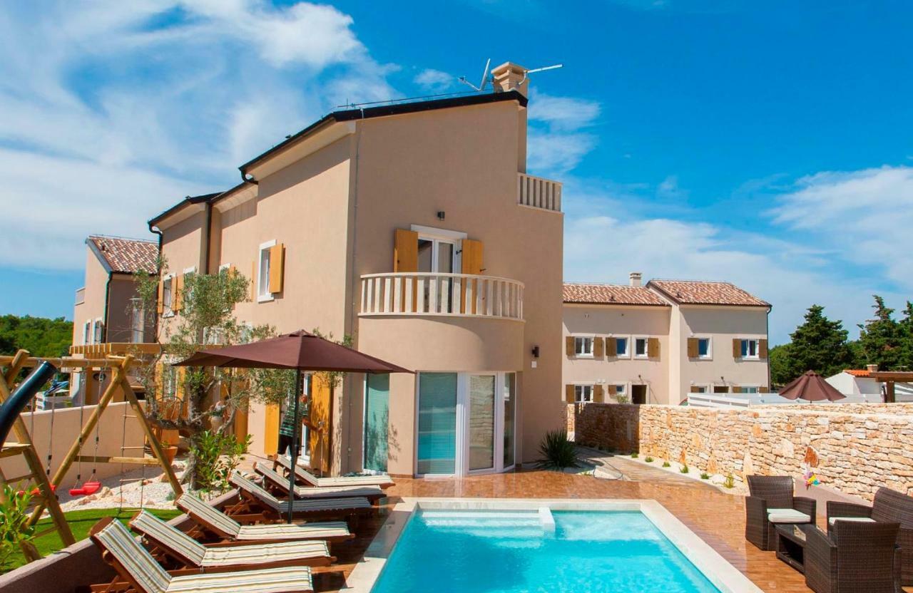 Villa Chiara holiday home Premantura Esterno foto