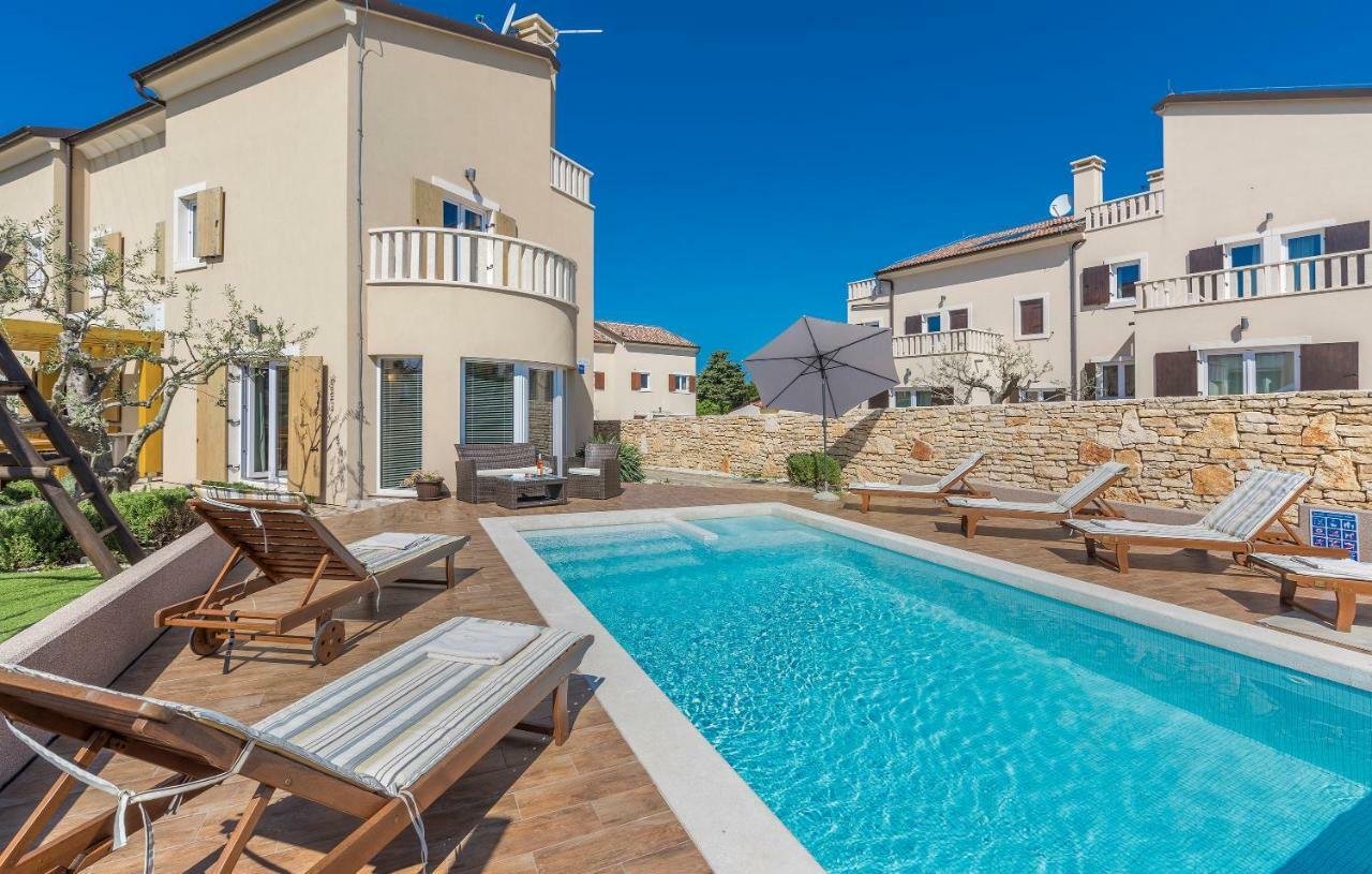 Villa Chiara holiday home Premantura Esterno foto